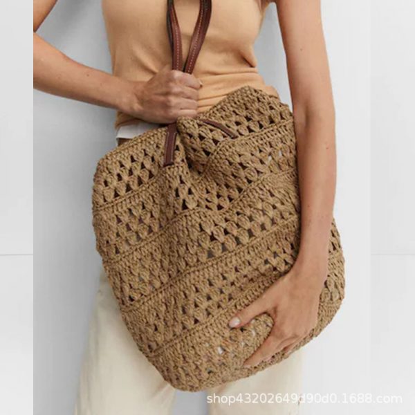Minimally hollowed out straw bag woven bag - Image 3