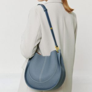 Single shoulder saddle bag