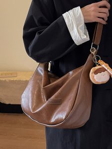 niche underarm bag