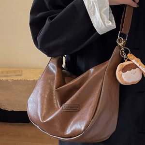Niche underarm bag