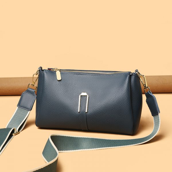 Fashionable and versatile large capacity shoulder bag - Image 2